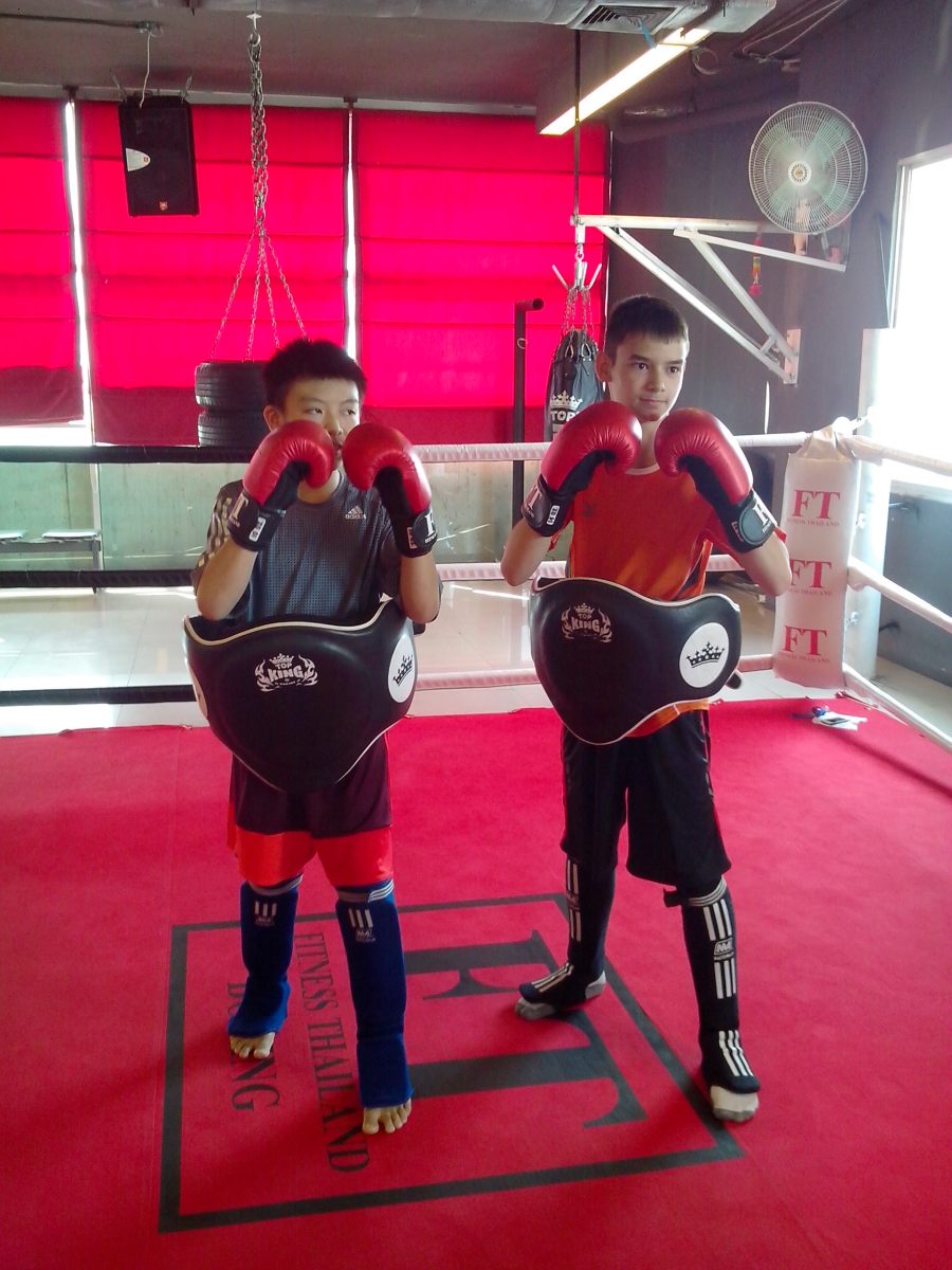 08. Post-sparring photo.